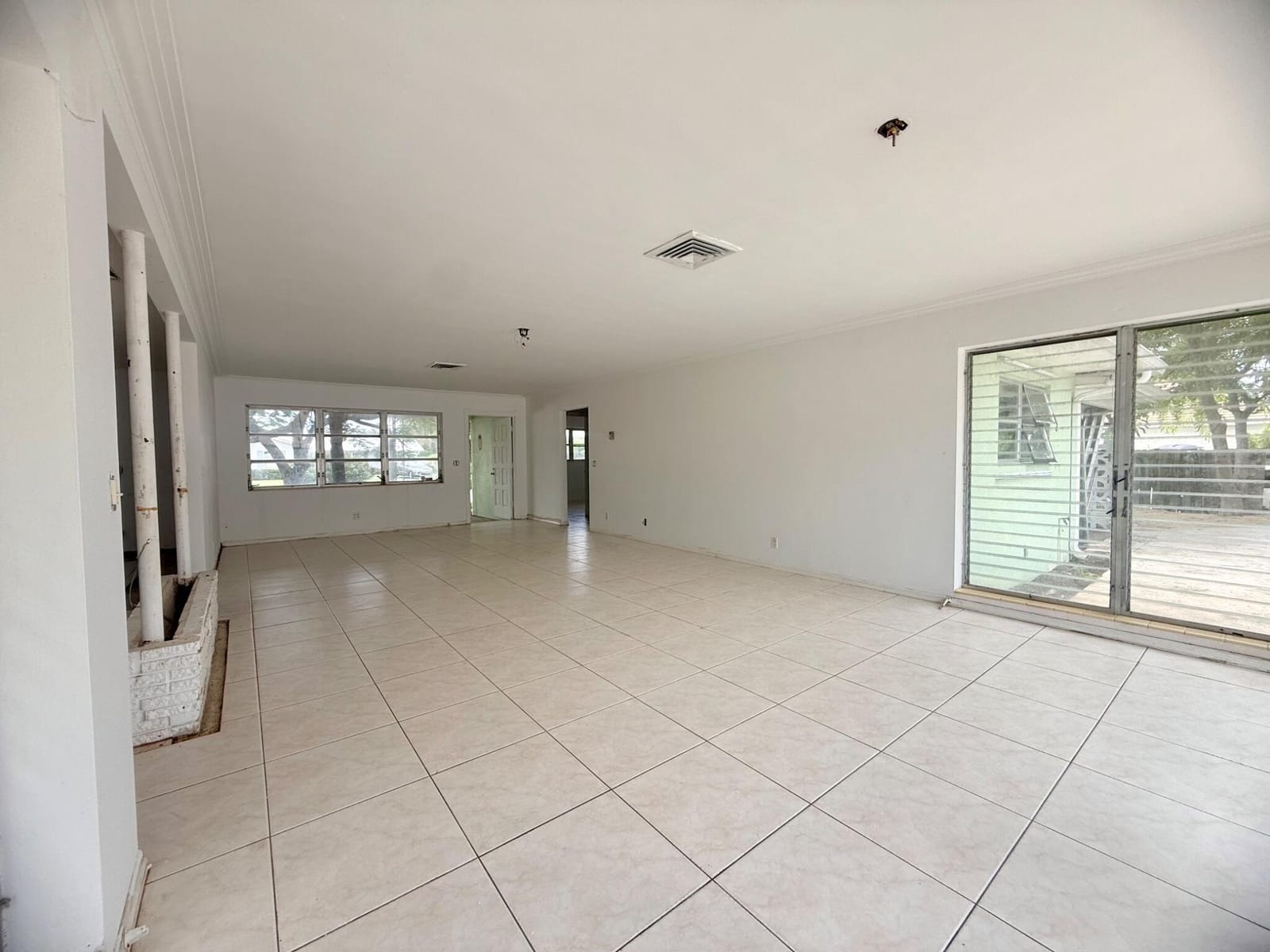 1281 MORSE Boulevard, Singer Island, FL 33404 photo 2