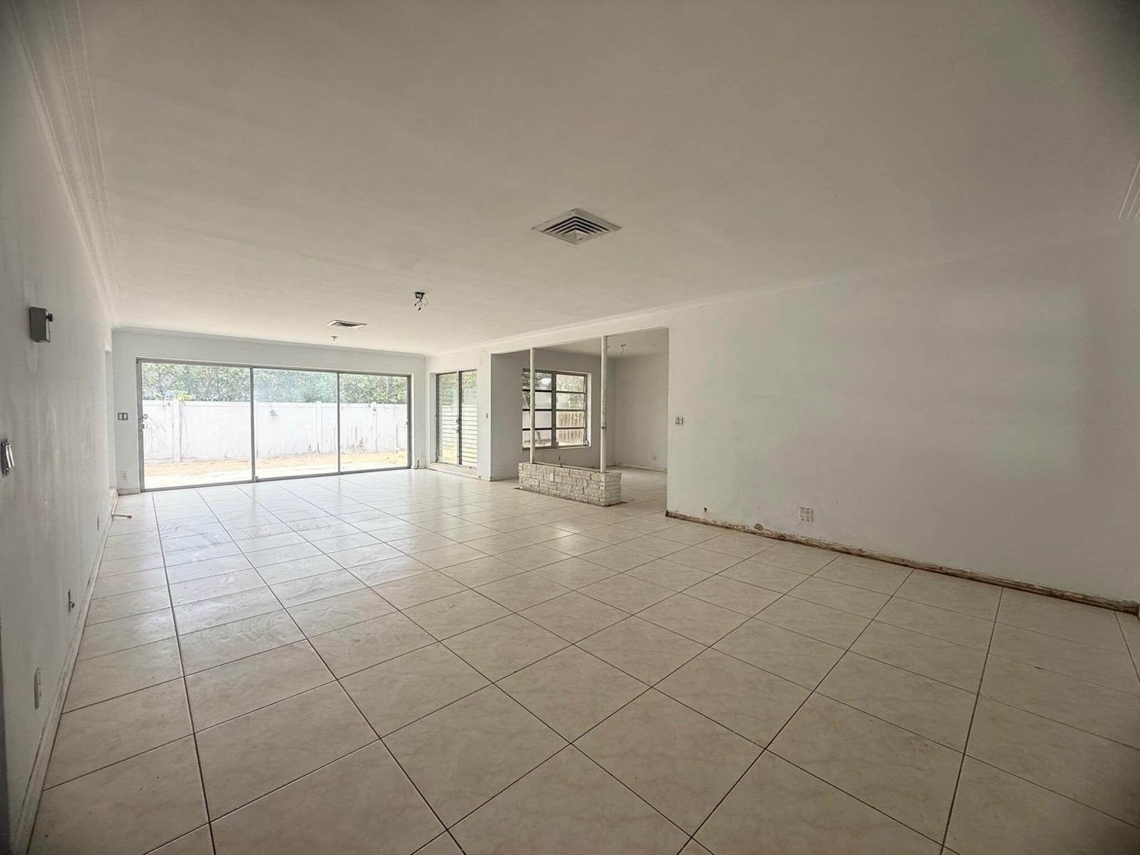 1281 MORSE Boulevard, Singer Island, FL 33404 photo 3