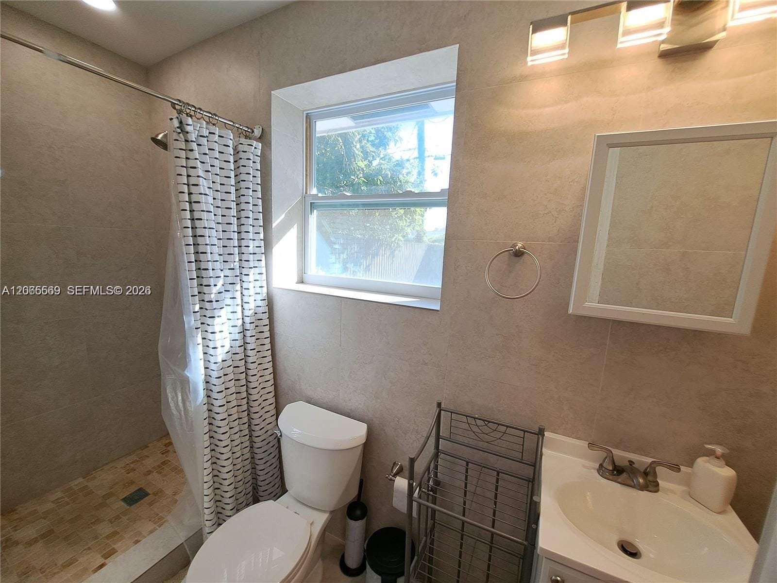 1111 NW 79th Way 0 — photo 3