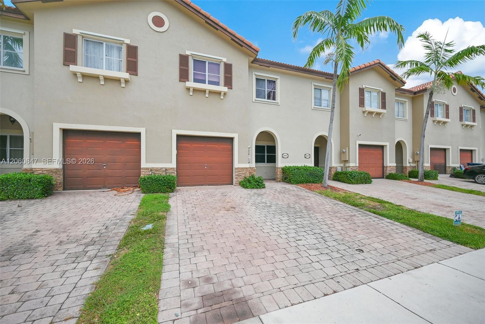 8885 SW 221st Terrace, Cutler Bay, FL 33190 photo 2