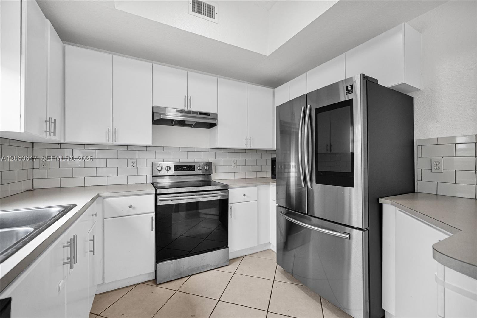 8885 SW 221st Terrace, Cutler Bay, FL 33190 photo 11