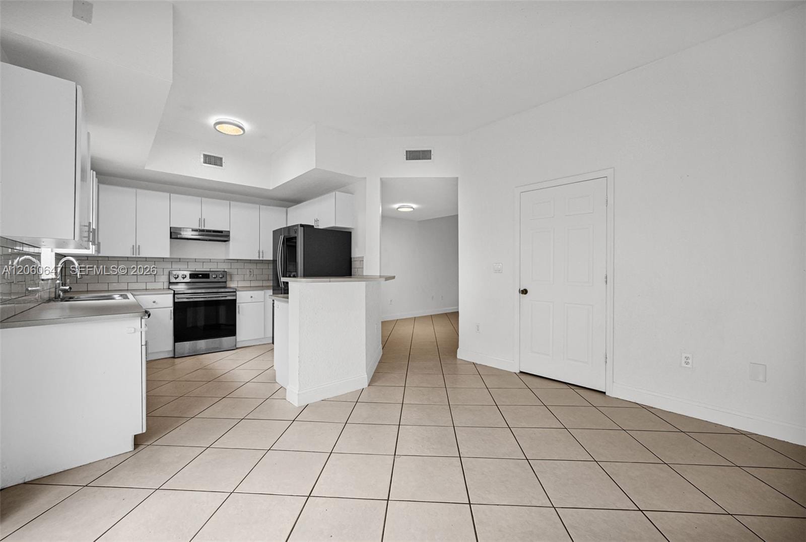 8885 SW 221st Terrace, Cutler Bay, FL 33190 photo 7