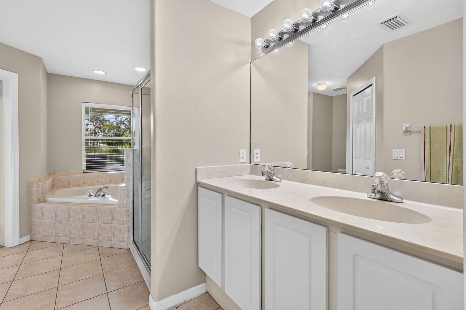 3913 58TH Circle, Vero Beach, FL 32966 photo 13