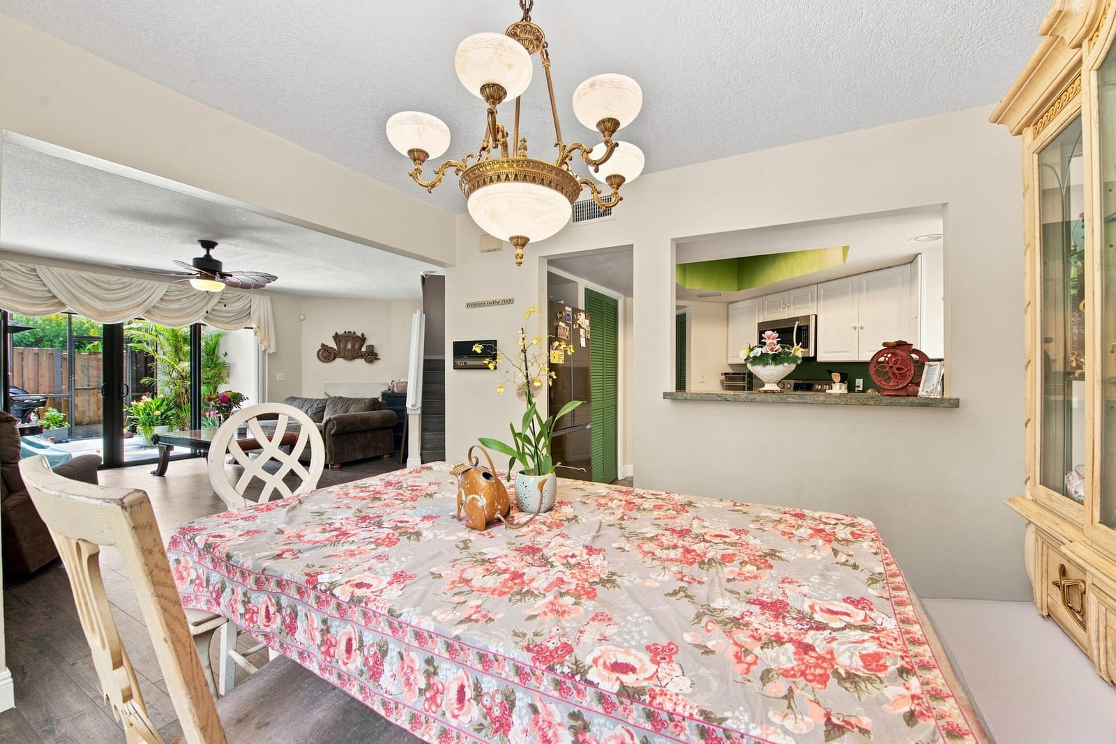 126 WEYBRIDGE Circle B — photo 3