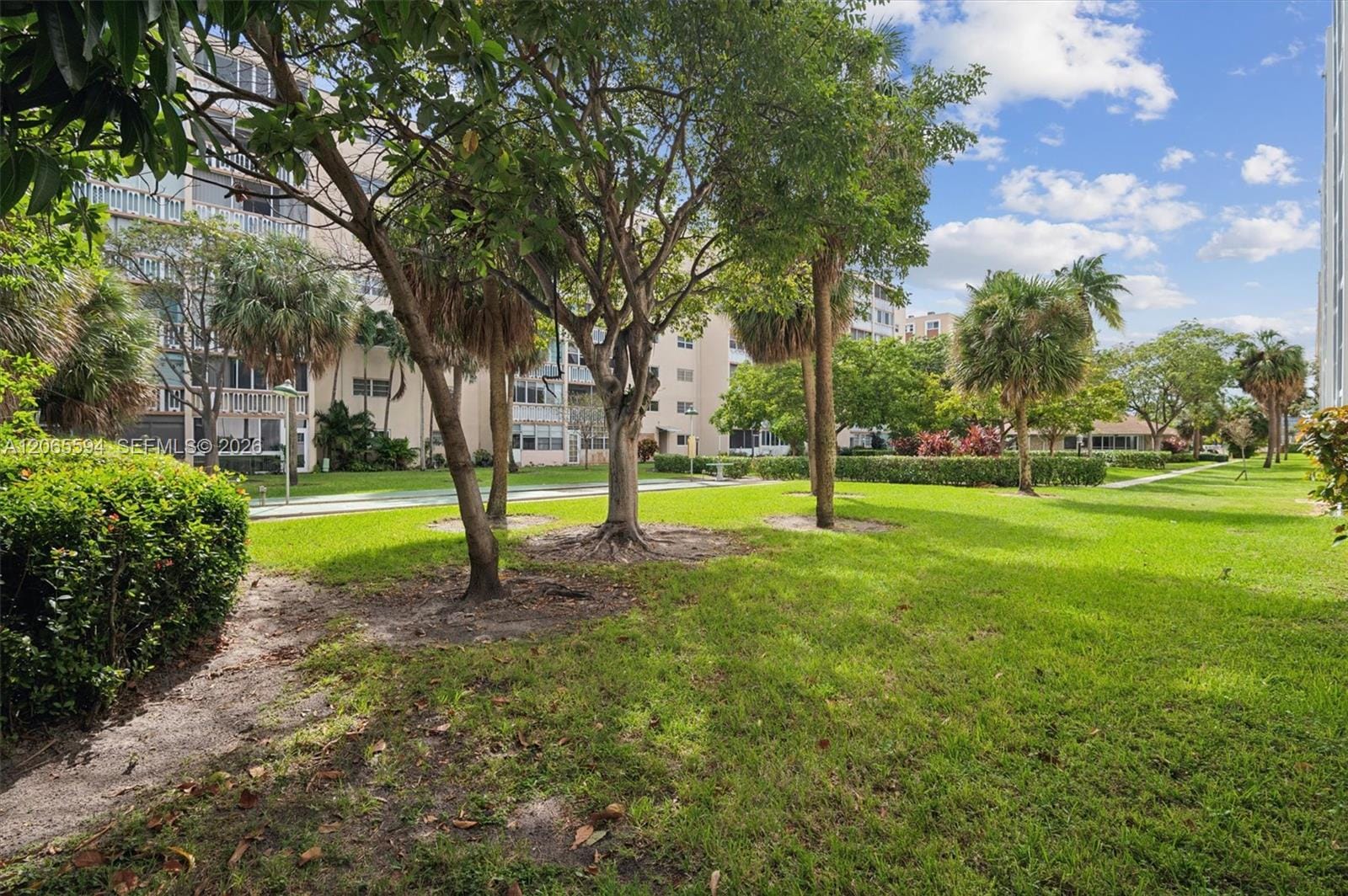 619 NE 14th Avenue 101, Hallandale Beach, FL 33009 photo 20