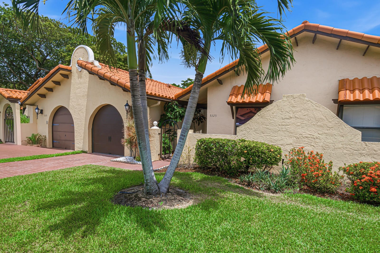 5325 S Bolero Circle, Delray Beach, FL 33484 photo 2