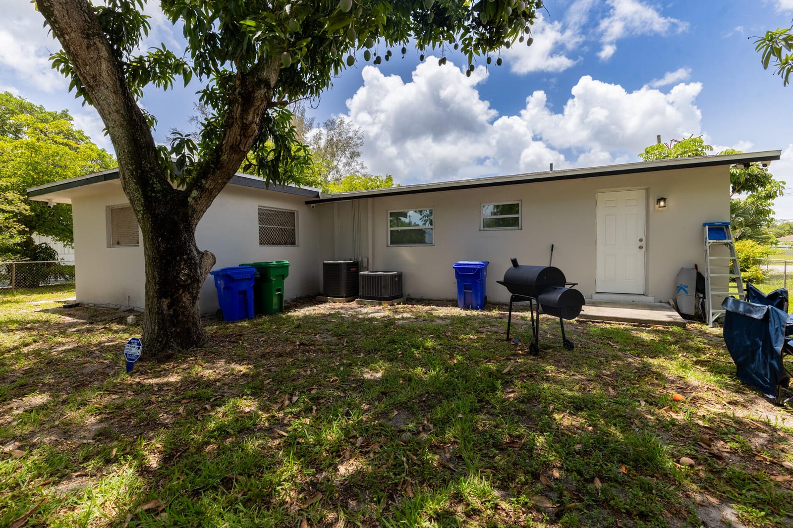 2921 NW 11TH Street — photo 2