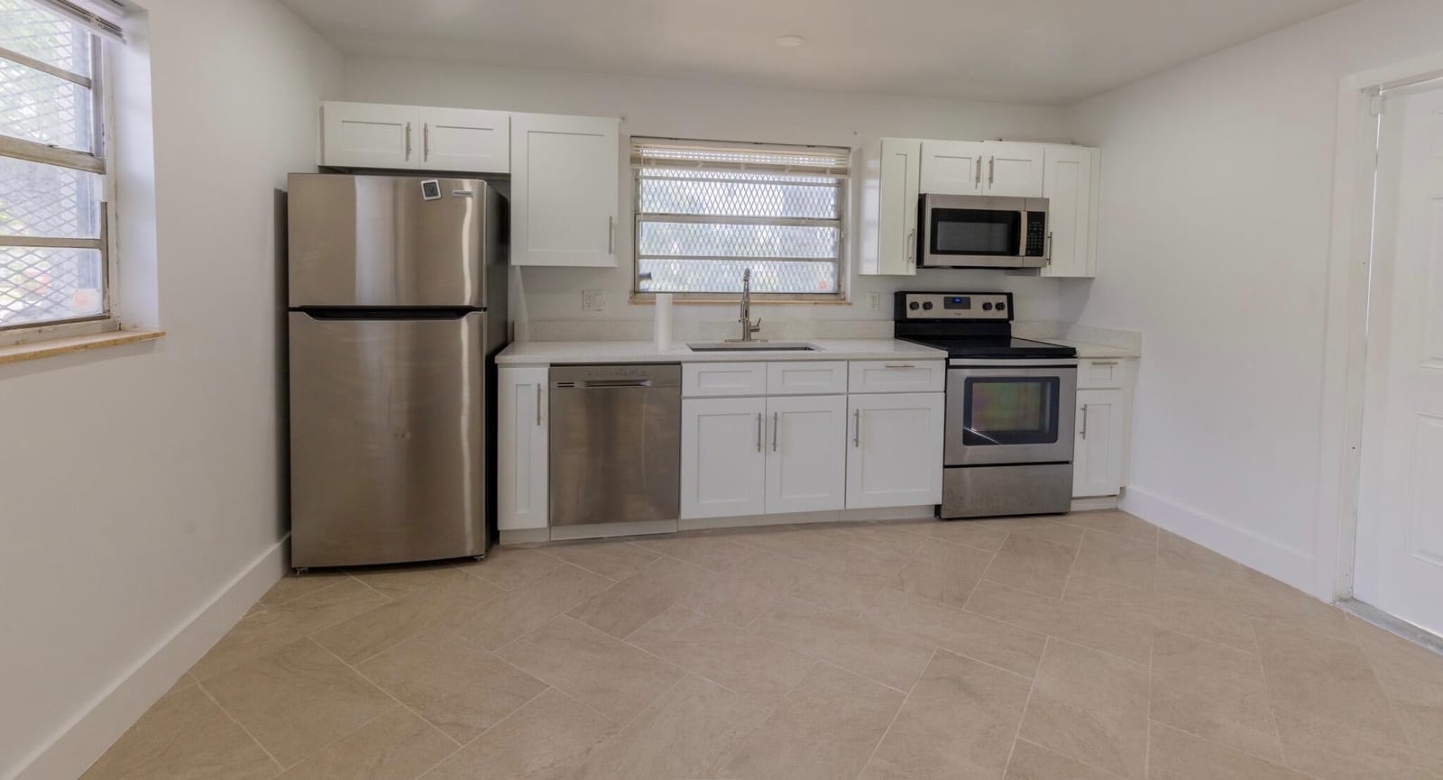 2921 NW 11TH Street — photo 10