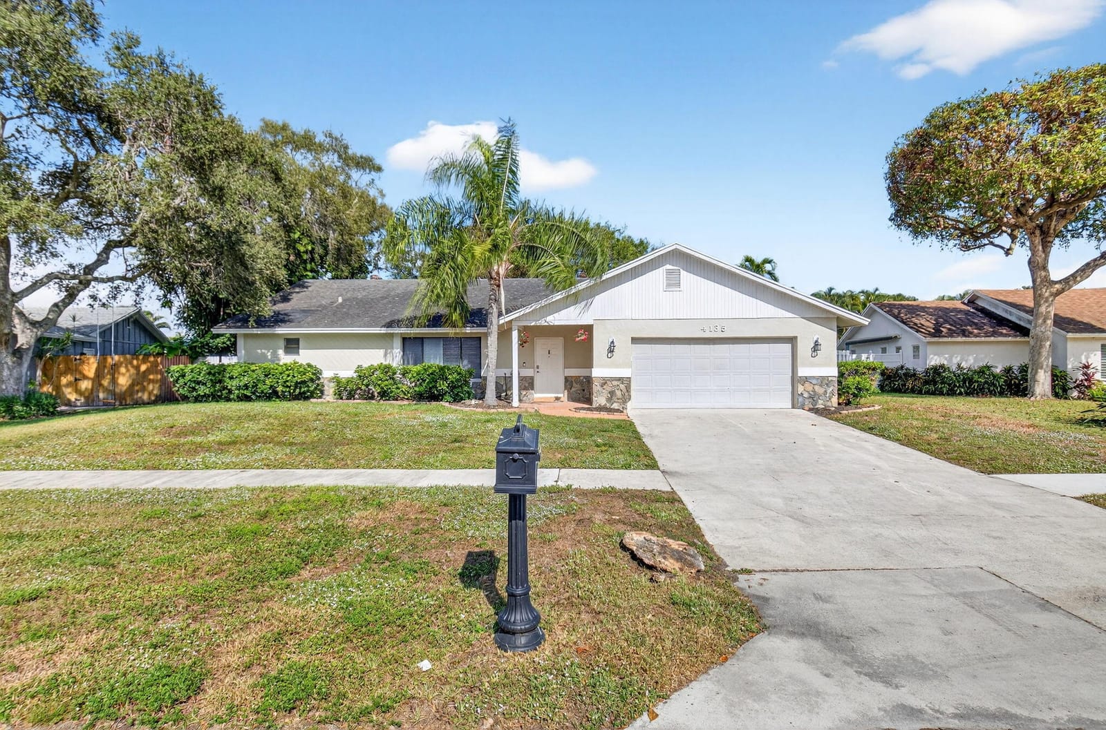 4135 Bay Laurel Way — photo 1