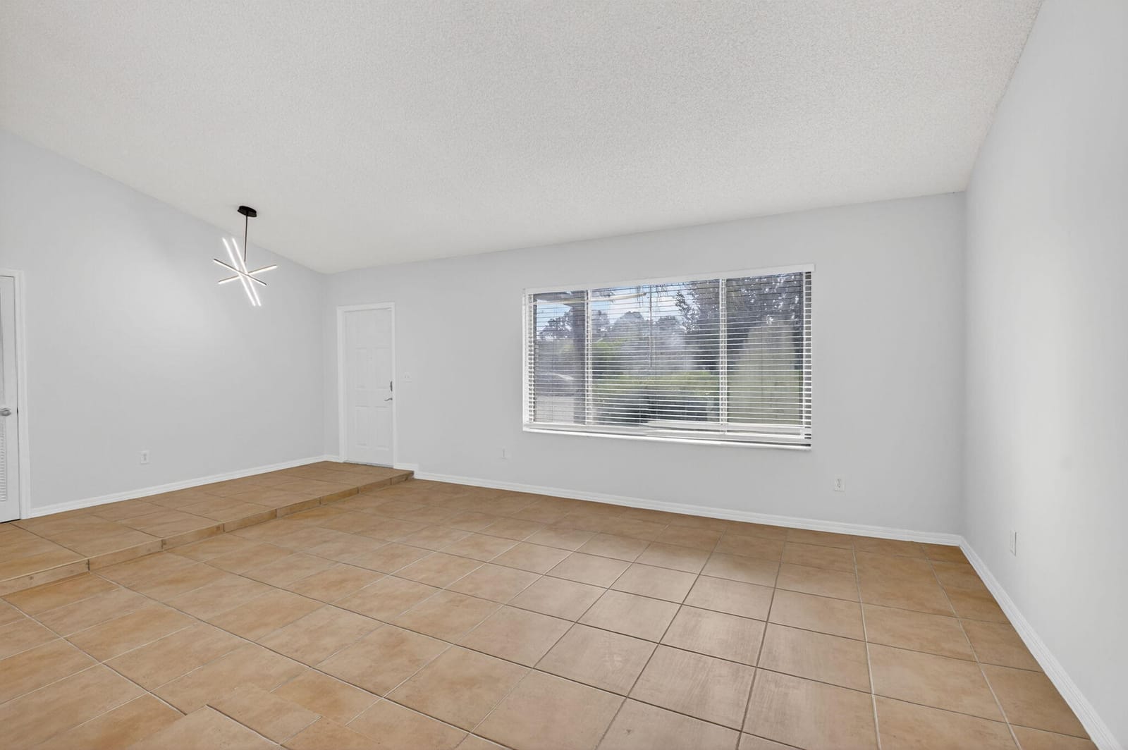 4135 Bay Laurel Way — photo 7