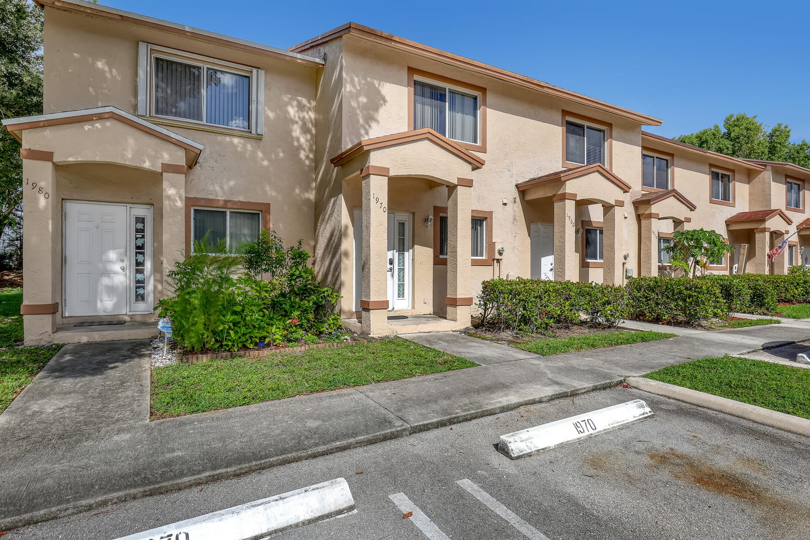 1970 LAKEVIEW Drive W, Royal Palm Beach, FL 33411 photo 2