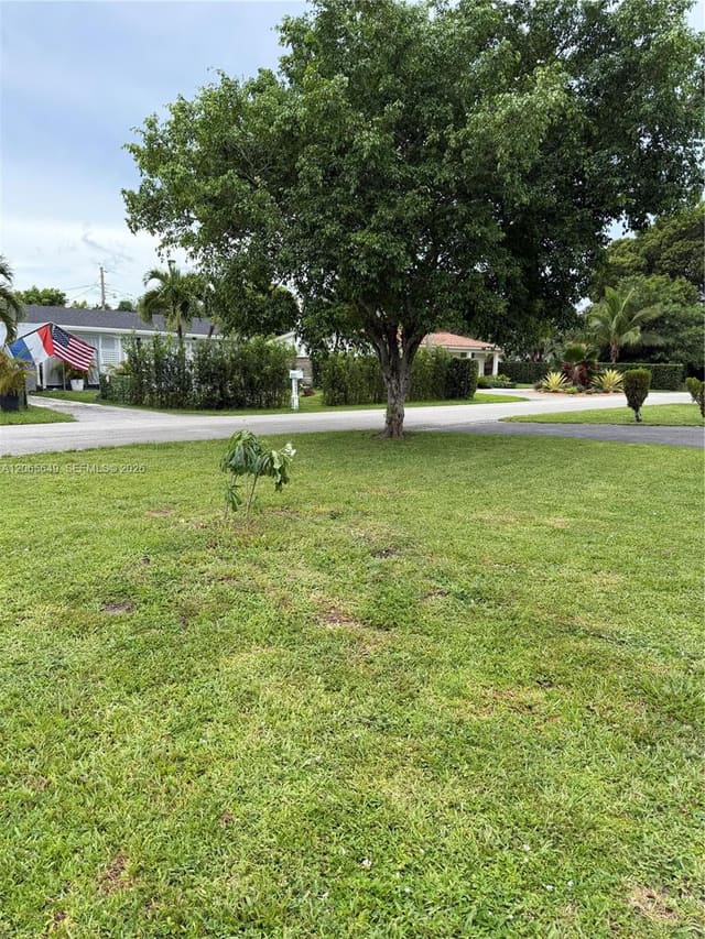 10860 NE 11th Avenue, sold in Bisc Shores Heights, Miami, FL