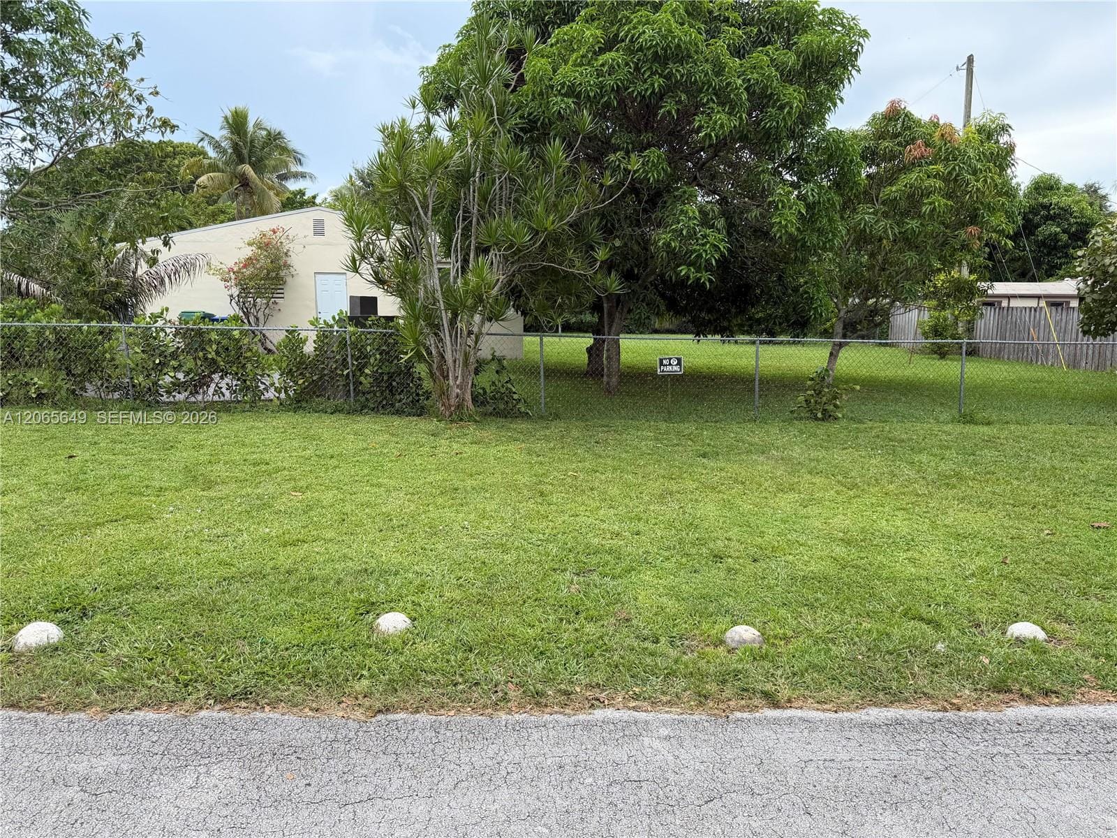 10860 NE 11th Avenue — photo 9