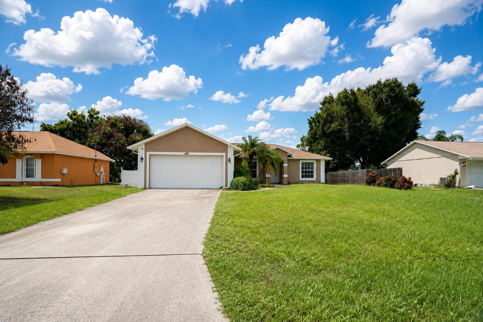 491 SE STARFLOWER Avenue, Port St. Lucie, FL 34983 - photo 1 of 23
