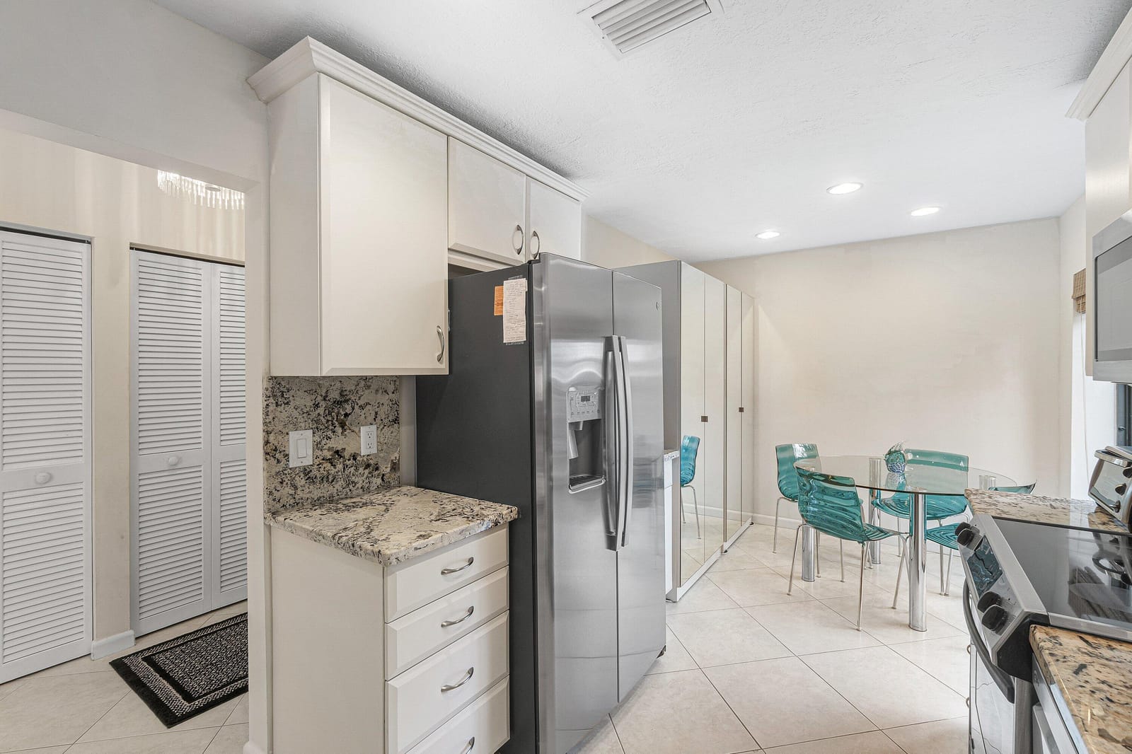 33 Southport Lane A — photo 7