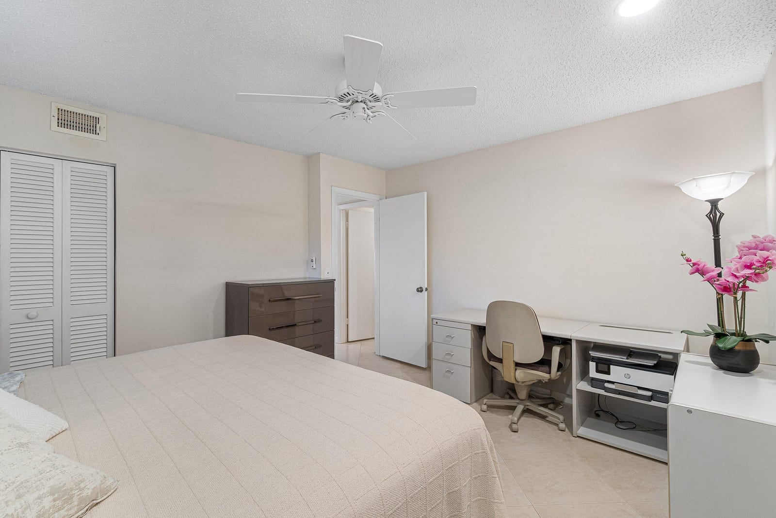 33 Southport Lane A — photo 11