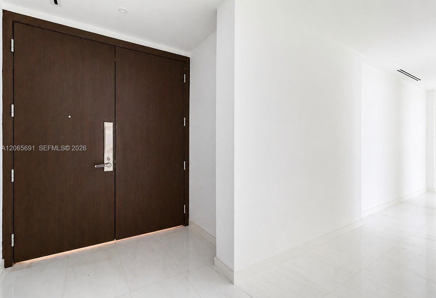 300 Biscayne Boulevard Way 4201E — photo 2