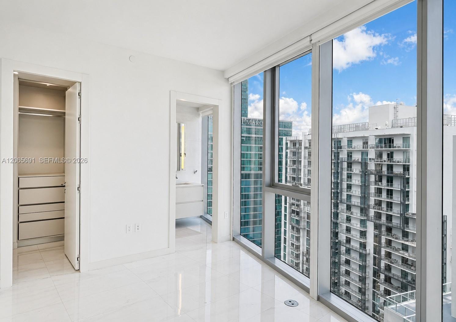 300 Biscayne Boulevard Way 4201E, Miami, FL 33131 photo 18