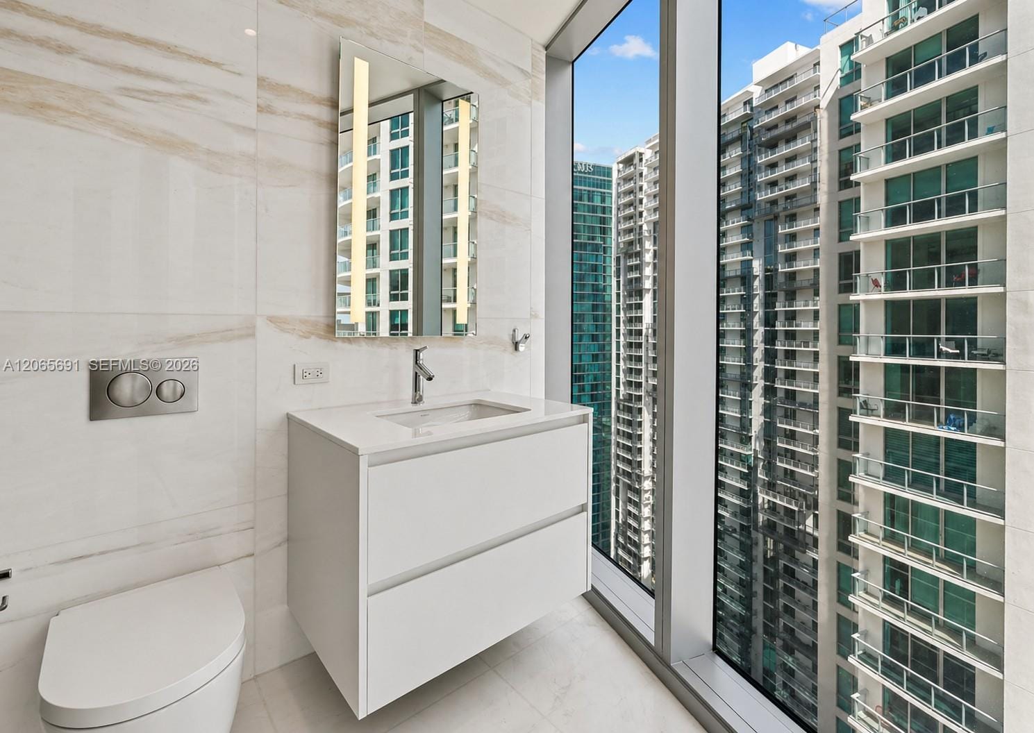 300 Biscayne Boulevard Way 4201E, Miami, FL 33131 photo 19