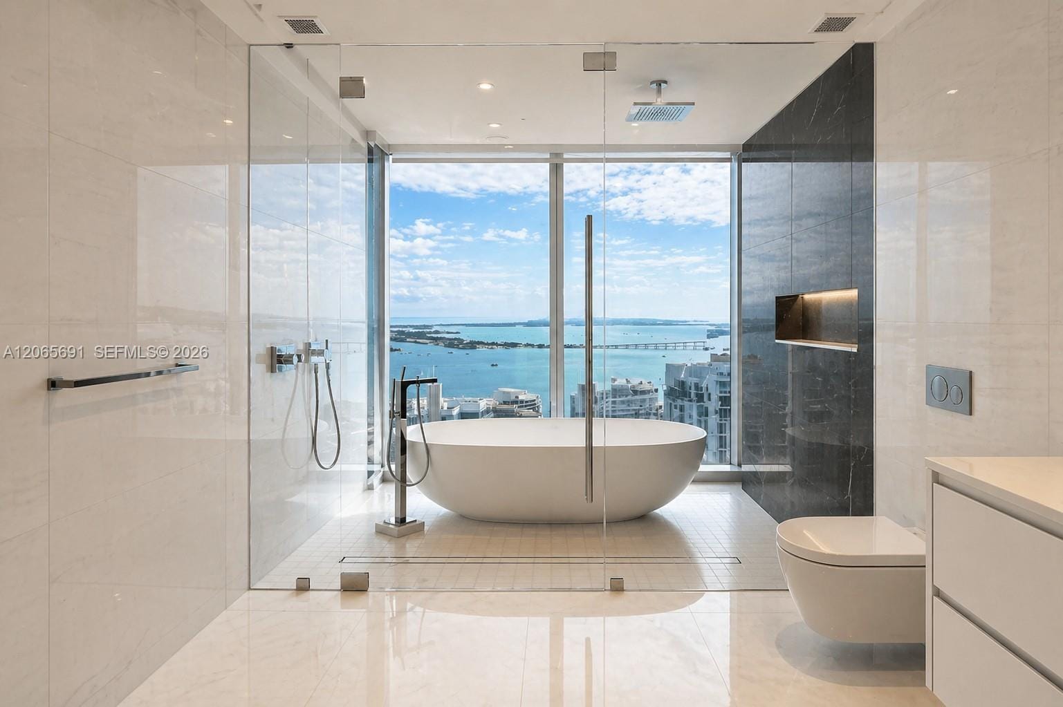 300 Biscayne Boulevard Way 4201E — photo 4