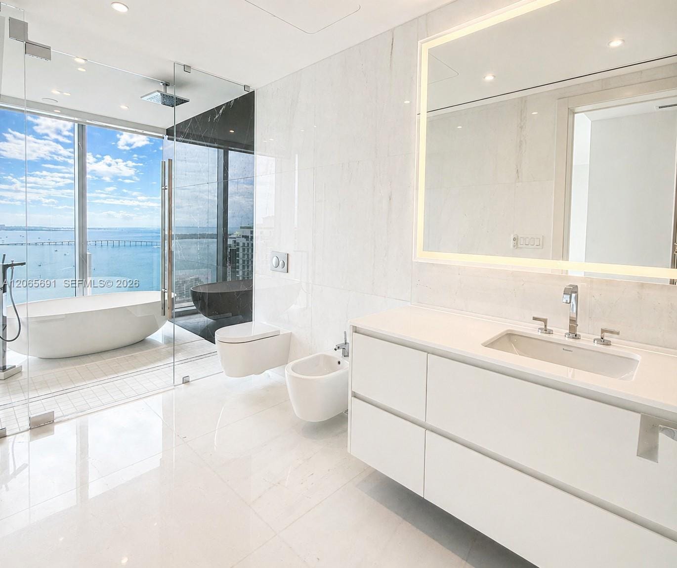300 Biscayne Boulevard Way 4201E — photo 5