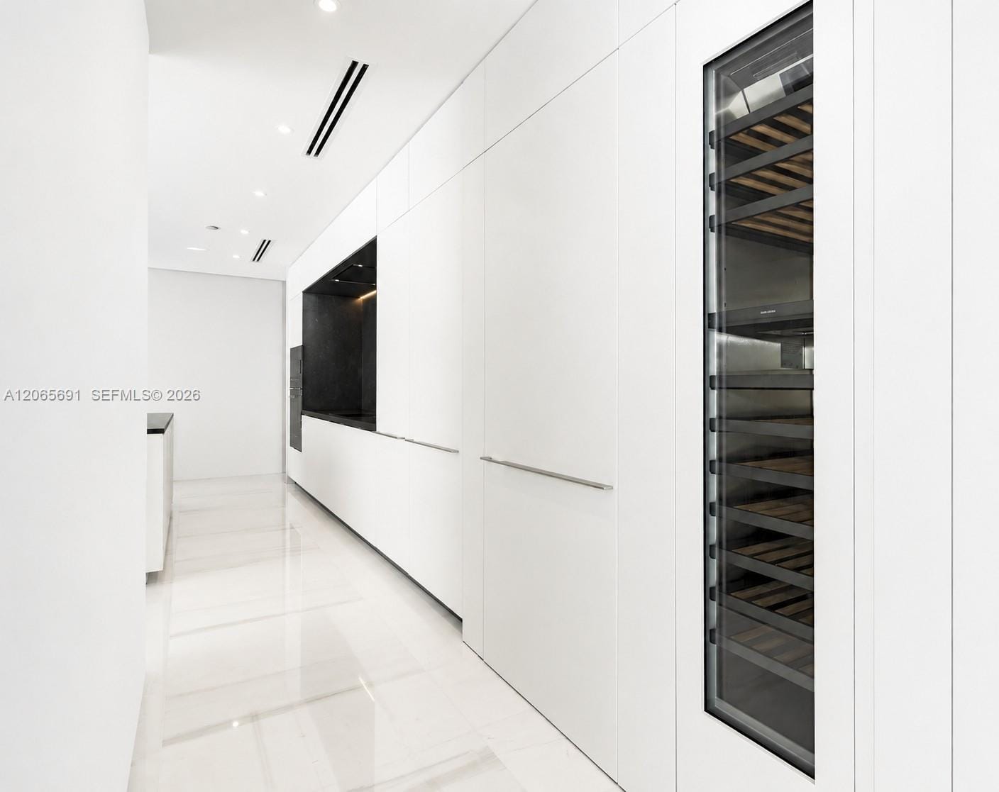 300 Biscayne Boulevard Way 4201E — photo 9