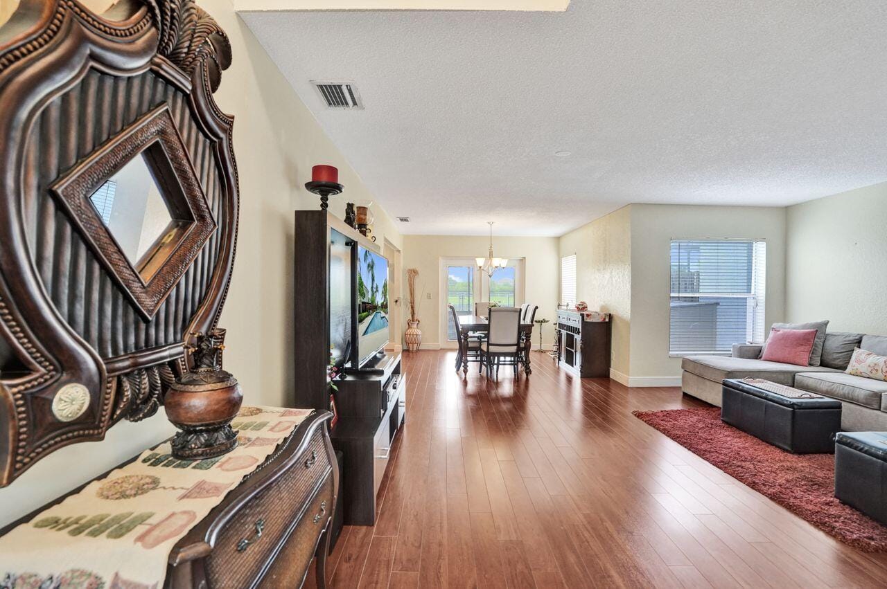 4737 Grapevine Way, Davie, FL 33331 photo 14