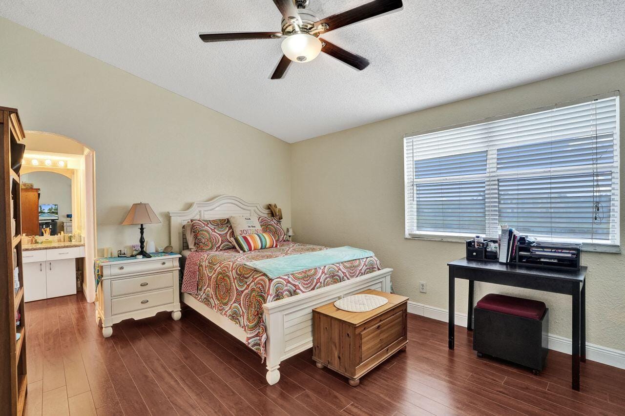 4737 Grapevine Way, Davie, FL 33331 photo 28