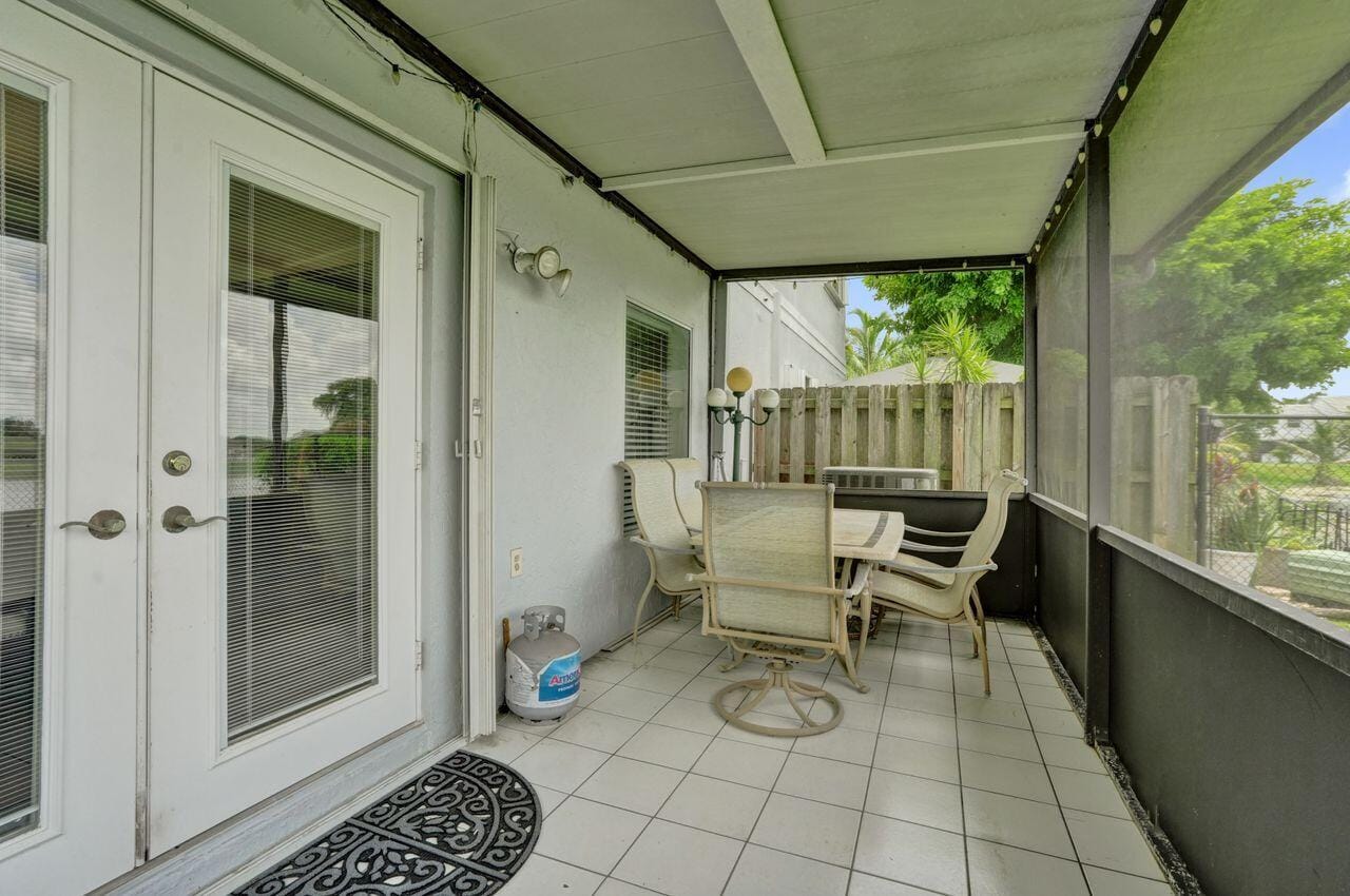 4737 Grapevine Way, Davie, FL 33331 photo 30