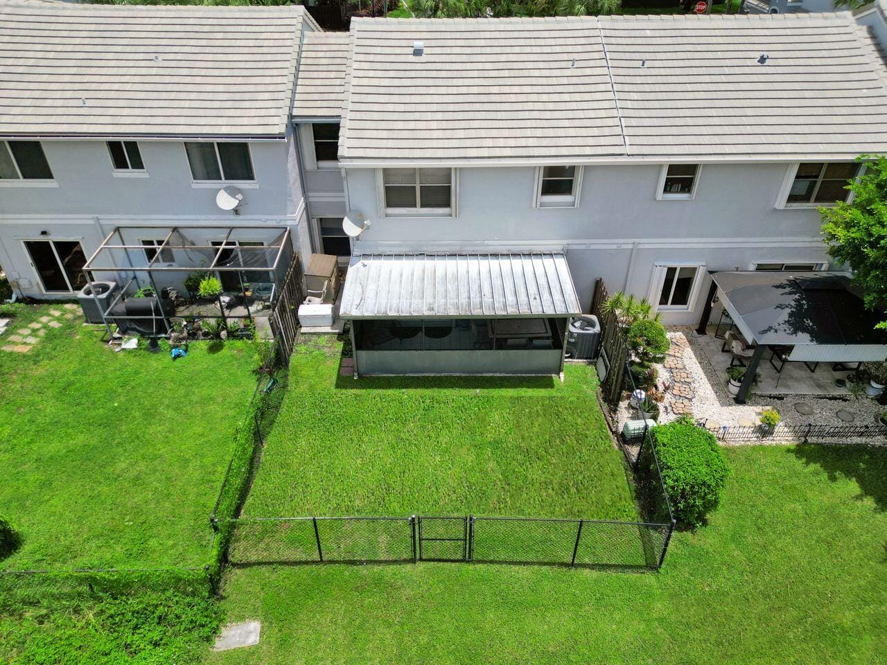 4737 Grapevine Way — photo 8