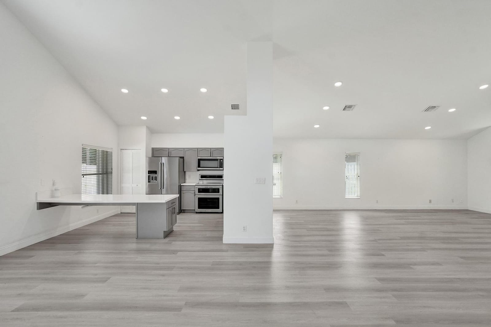 10729 EDINBURGH Street — photo 9