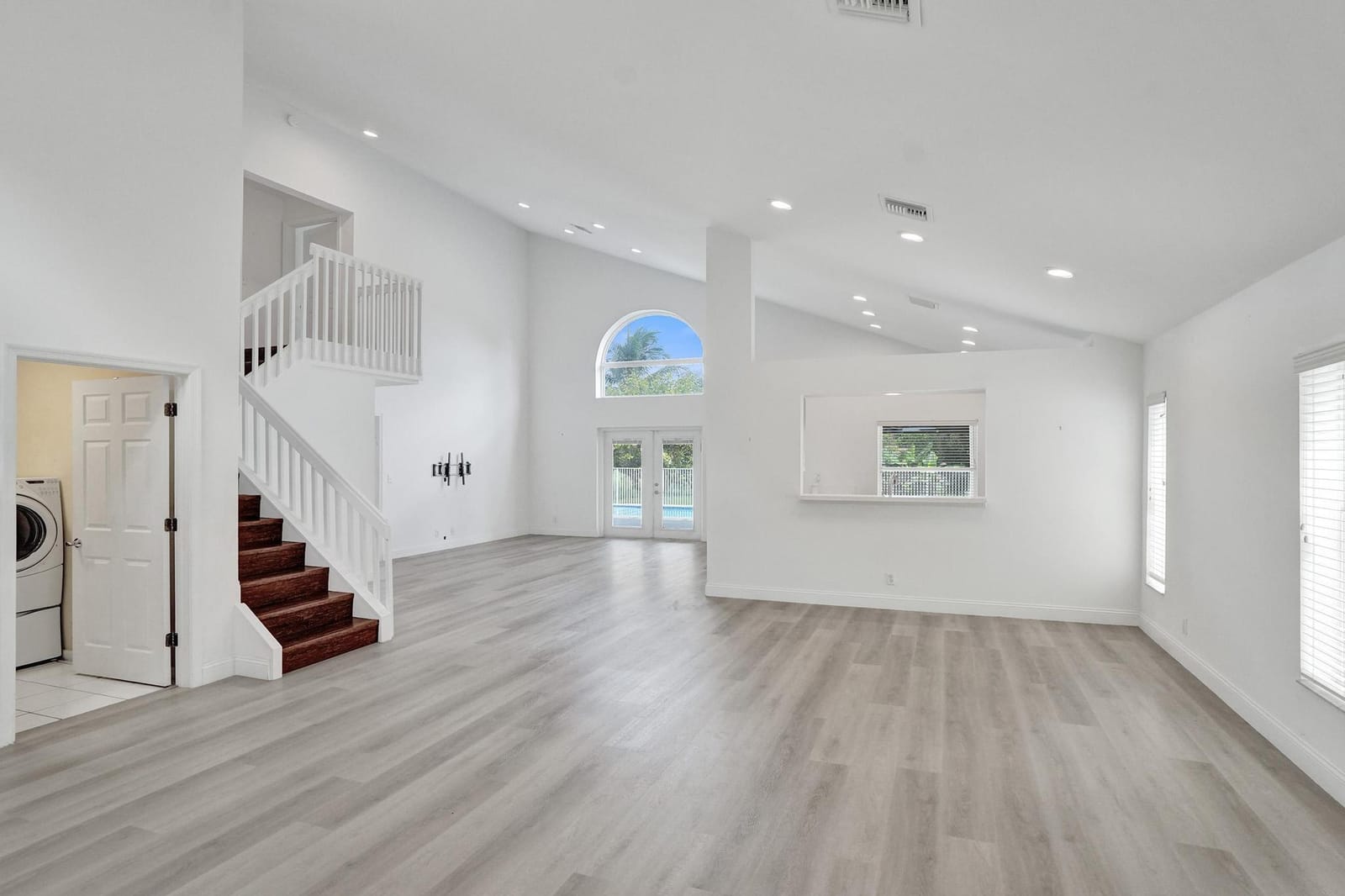 10729 EDINBURGH Street — photo 5