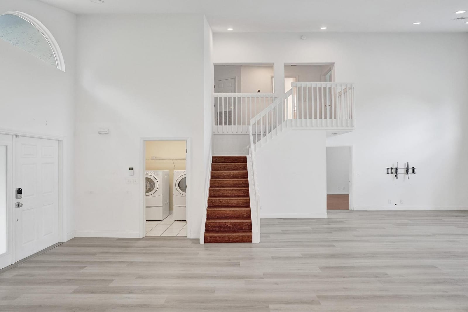 10729 EDINBURGH Street — photo 8