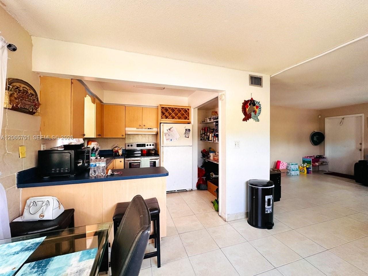 2420 Johnson Street 202 — photo 5