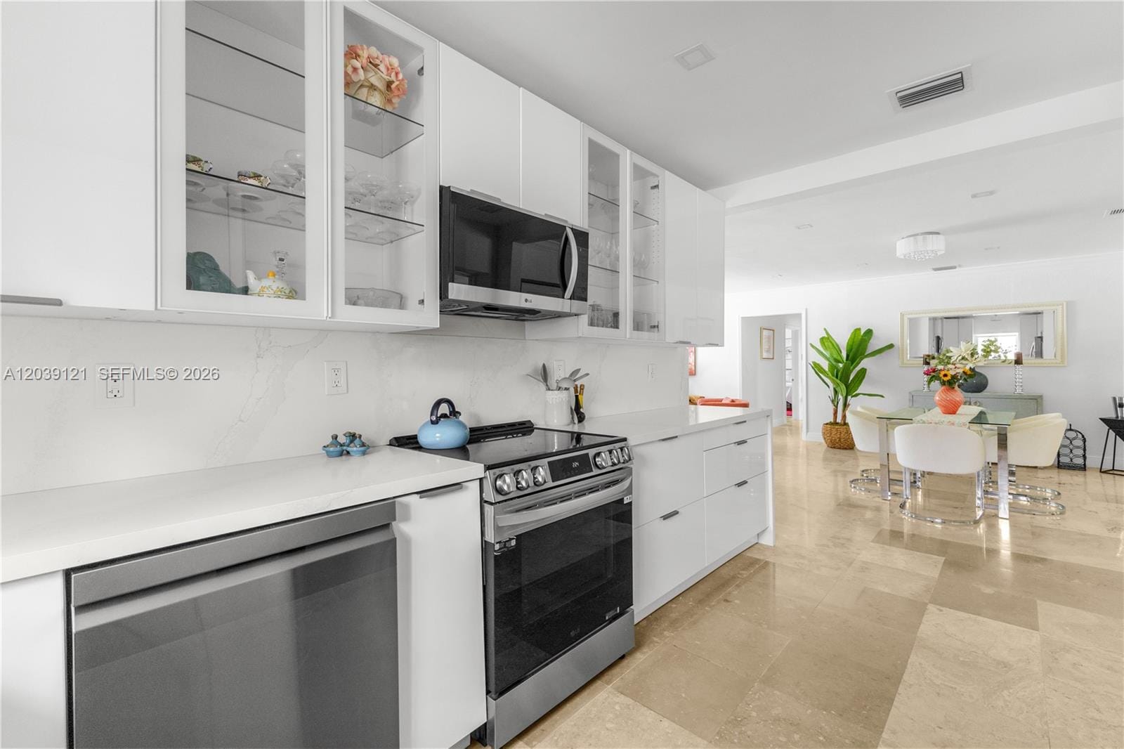 8920 NE 9th Court — photo 6