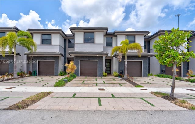 15826 NW 91st Court 15826, Miami Lakes, FL 33018