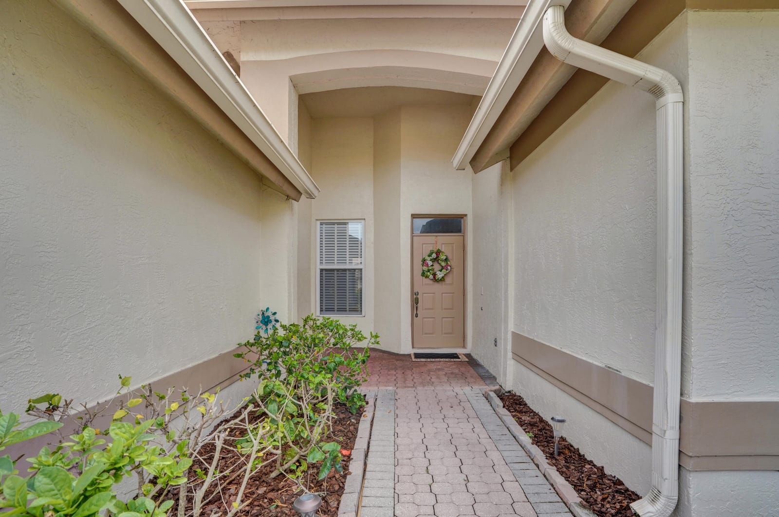 7204 ASHFORD Lane — photo 3