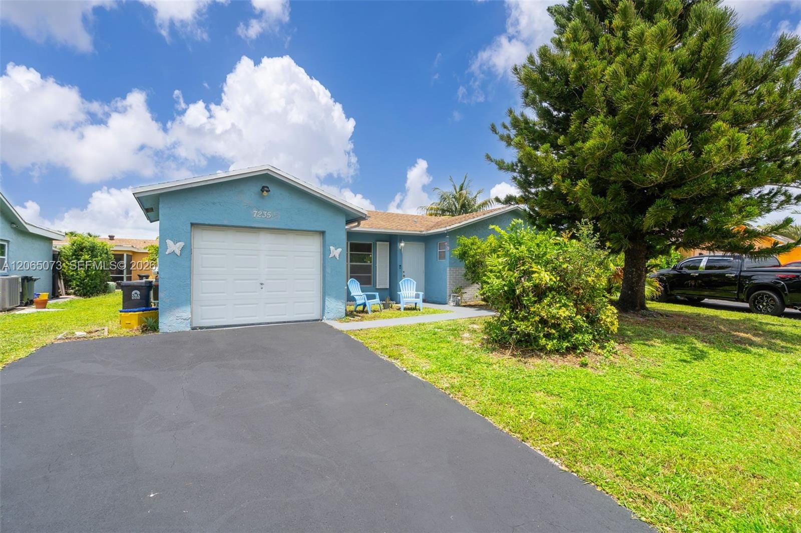 7235 Pine Bluff Drive — photo 2