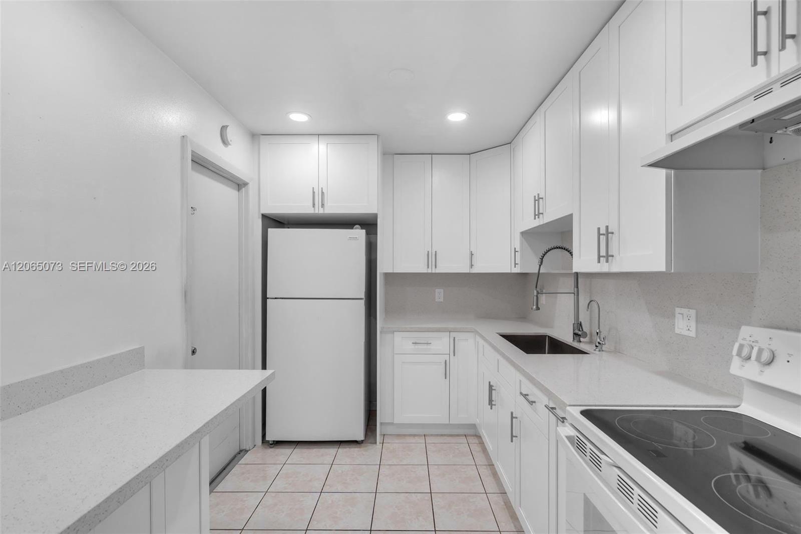 7235 Pine Bluff Drive — photo 10