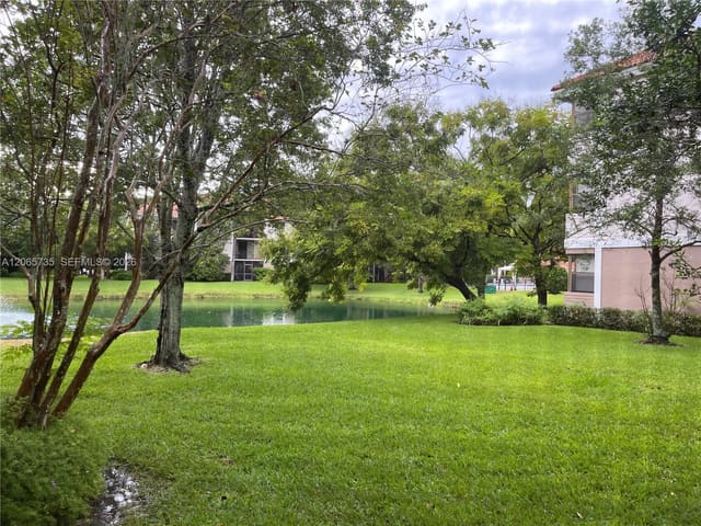 10101 W Sunrise Boulevard 106, Plantation, FL 33322