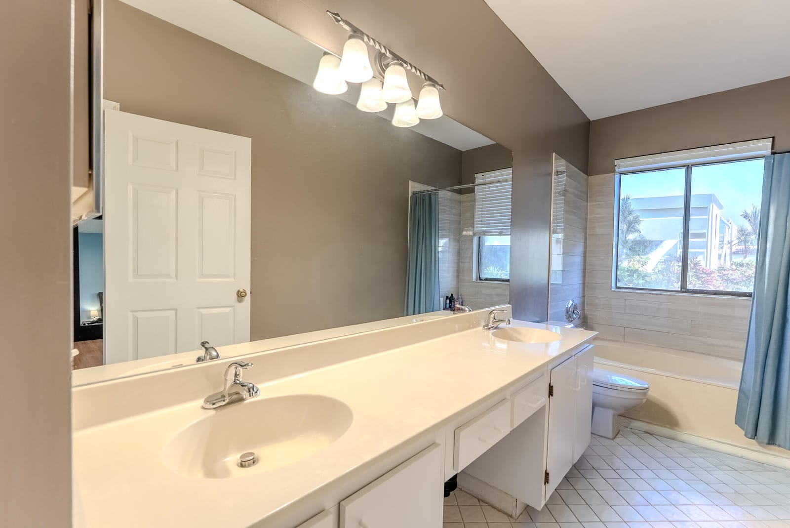 10527 NW 10TH Street B-130 — photo 8