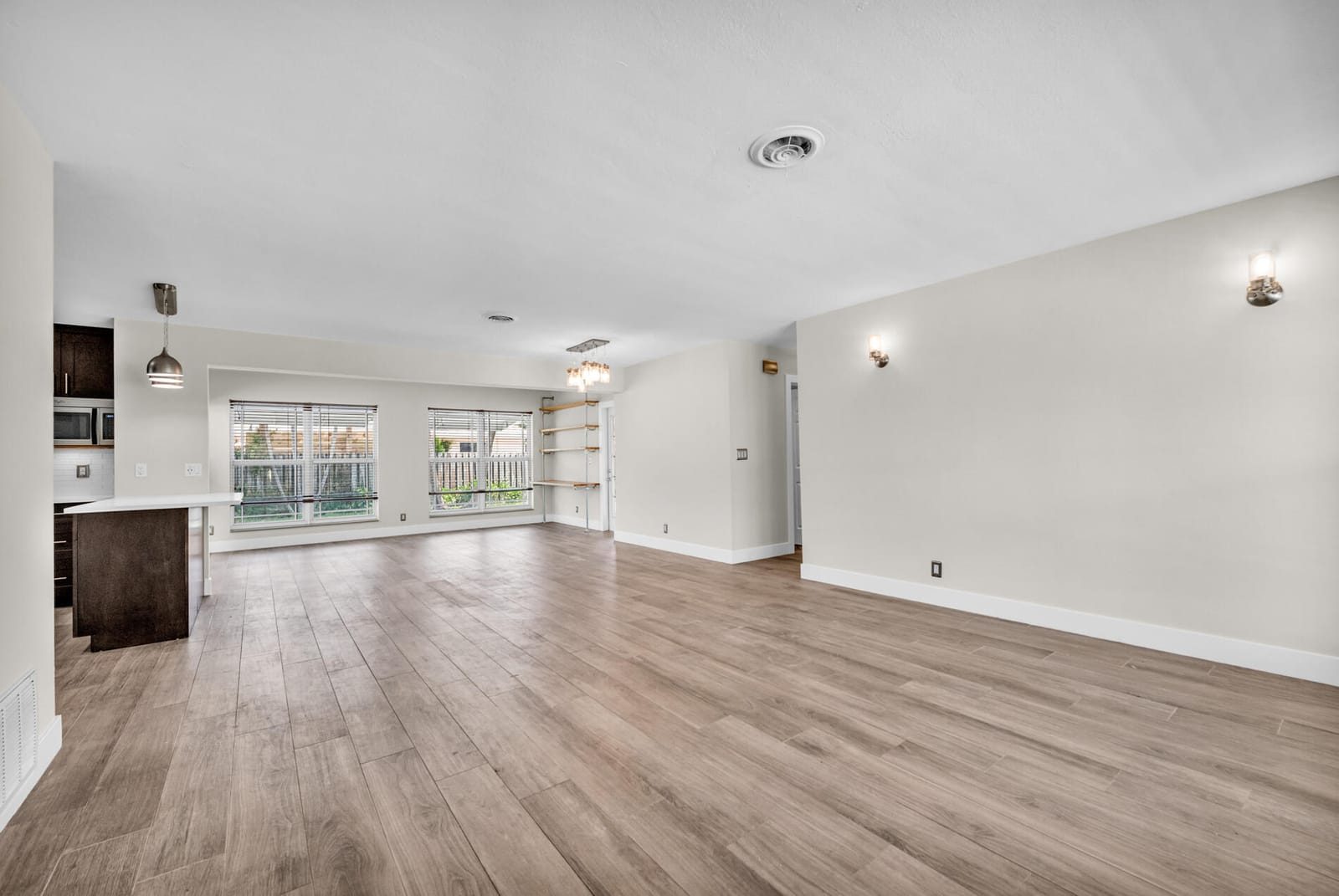 921 SE 15th Court — photo 7