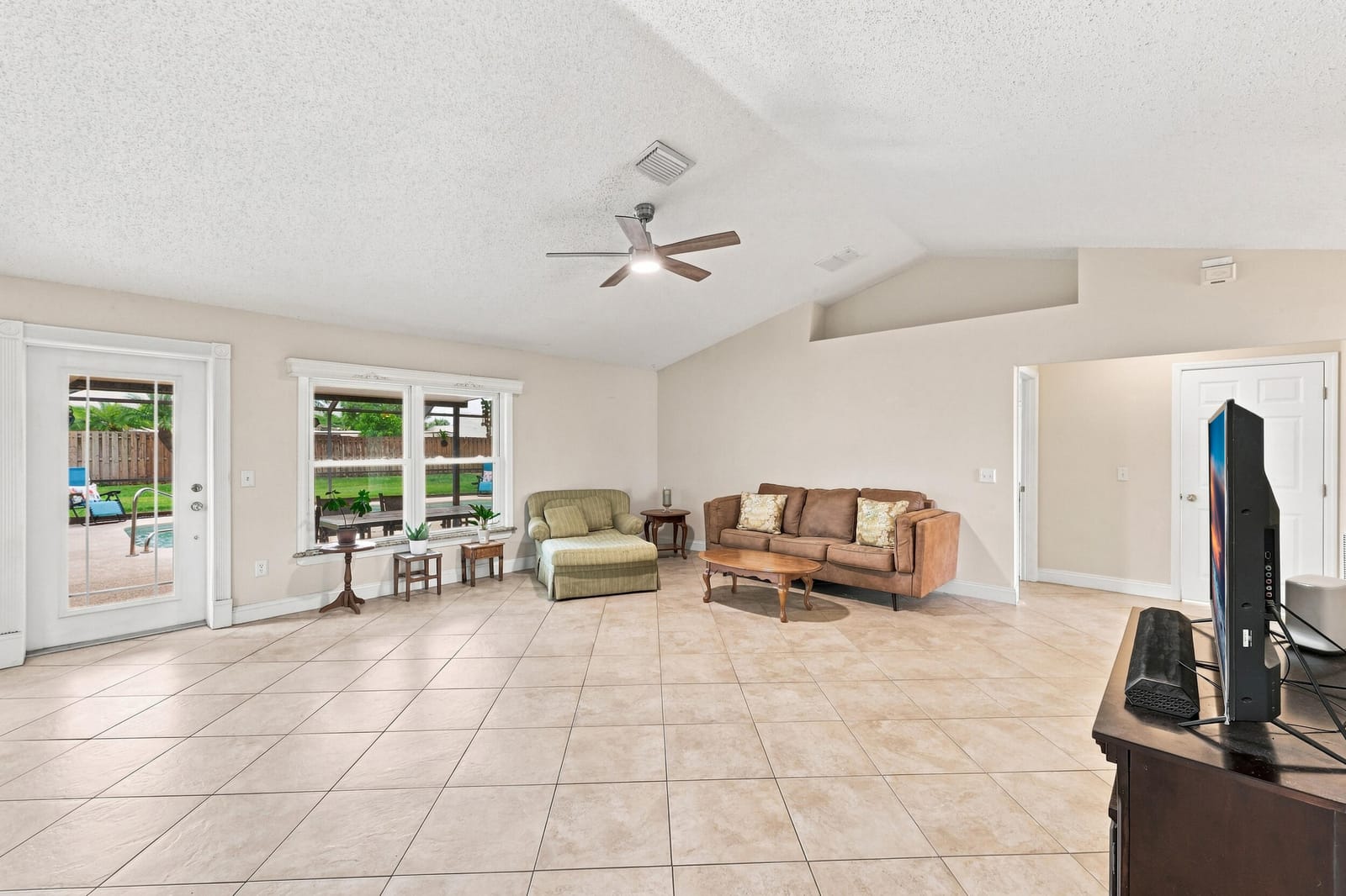 381 NE Surfside Avenue, Port St. Lucie, FL 34983 photo 15