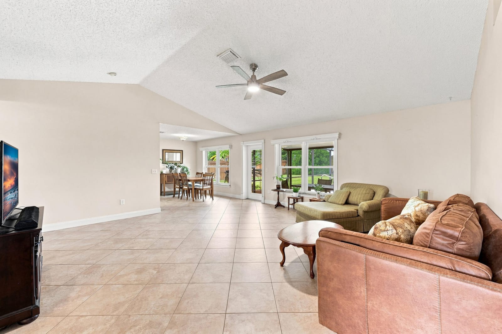 381 NE Surfside Avenue, Port St. Lucie, FL 34983 photo 17