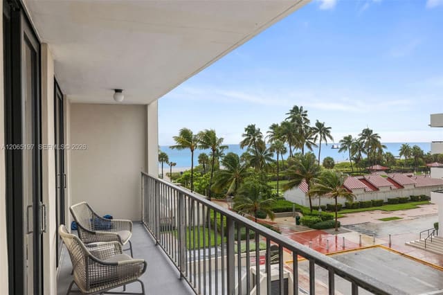 2625 Collins Avenue 402, Miami Beach, FL 33140