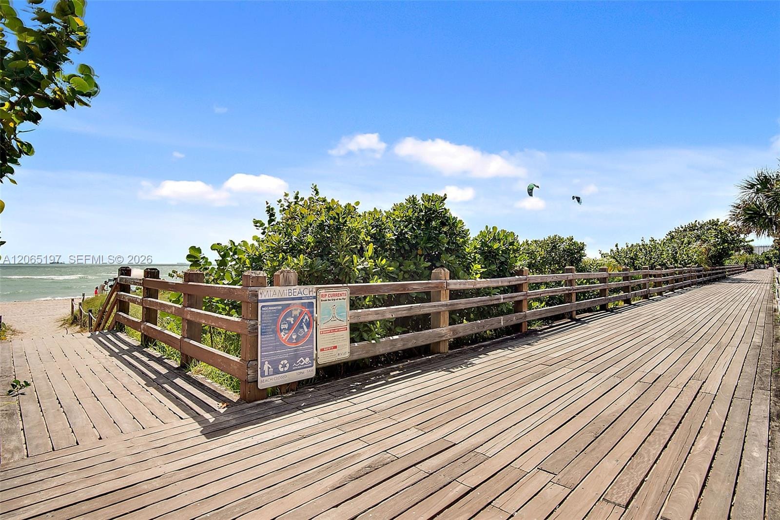 2625 Collins Avenue 402 — photo 10
