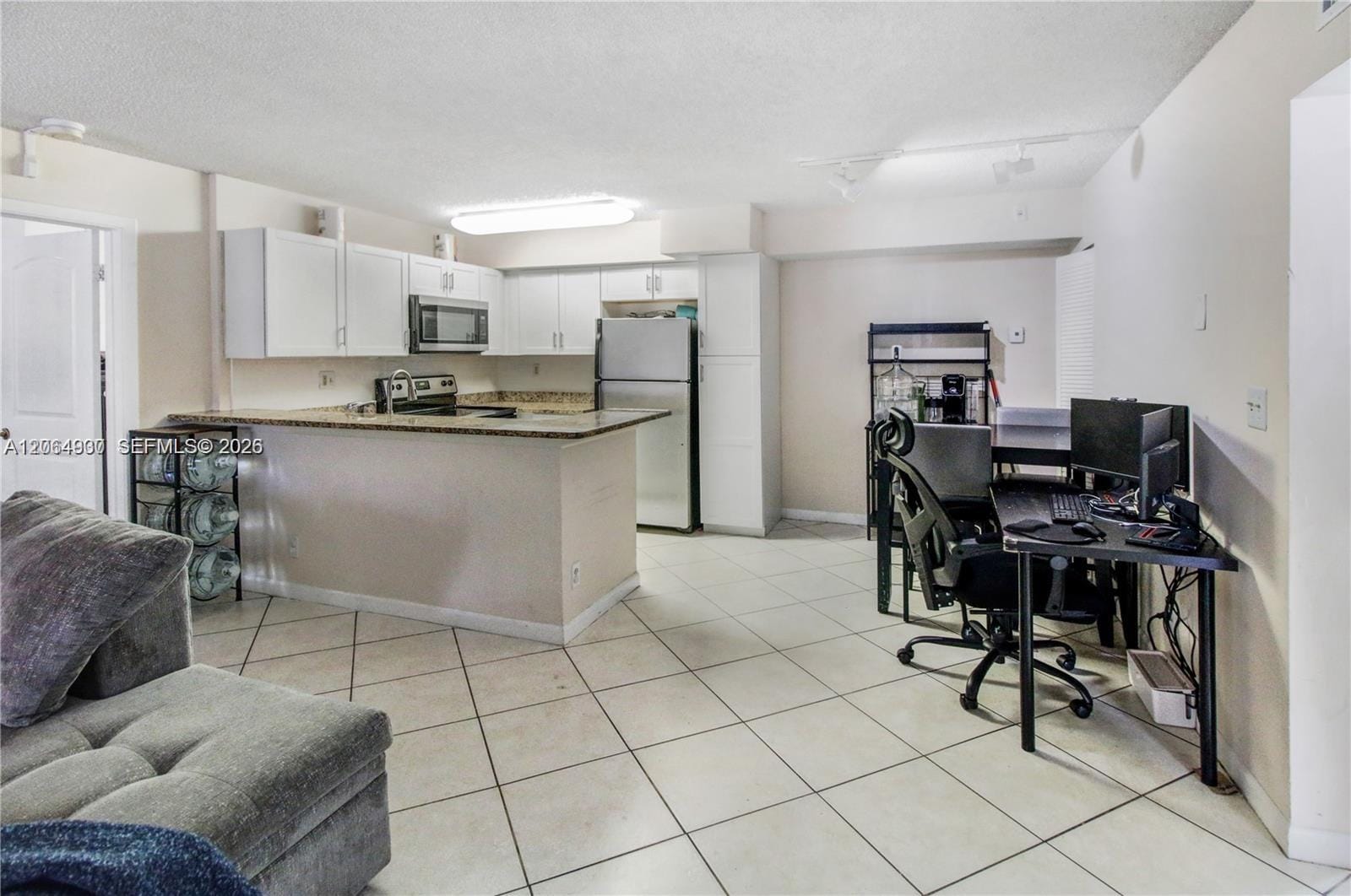 831 Lyons Road 23101 — photo 8
