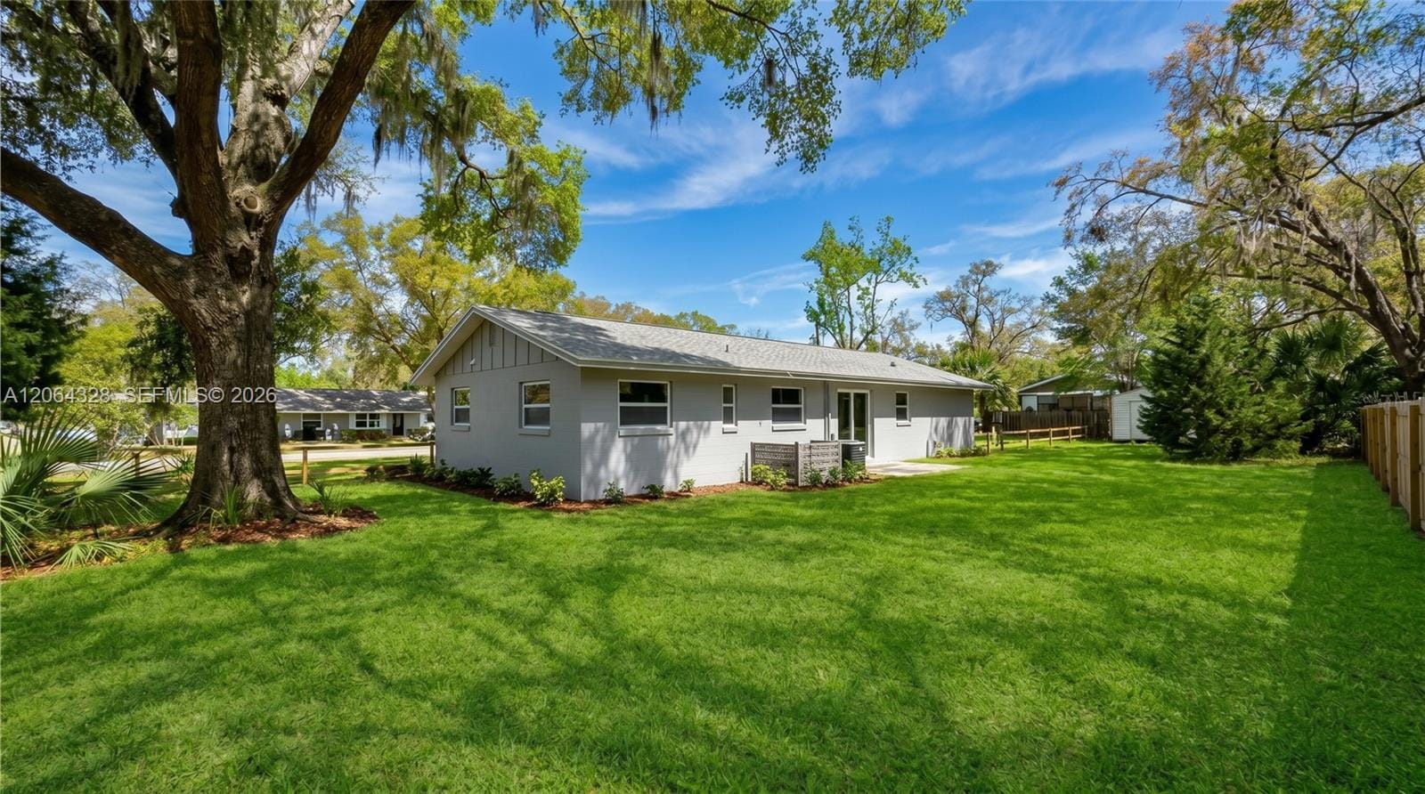 1812 NE 50th Street, Ocala, FL 34479 photo 2