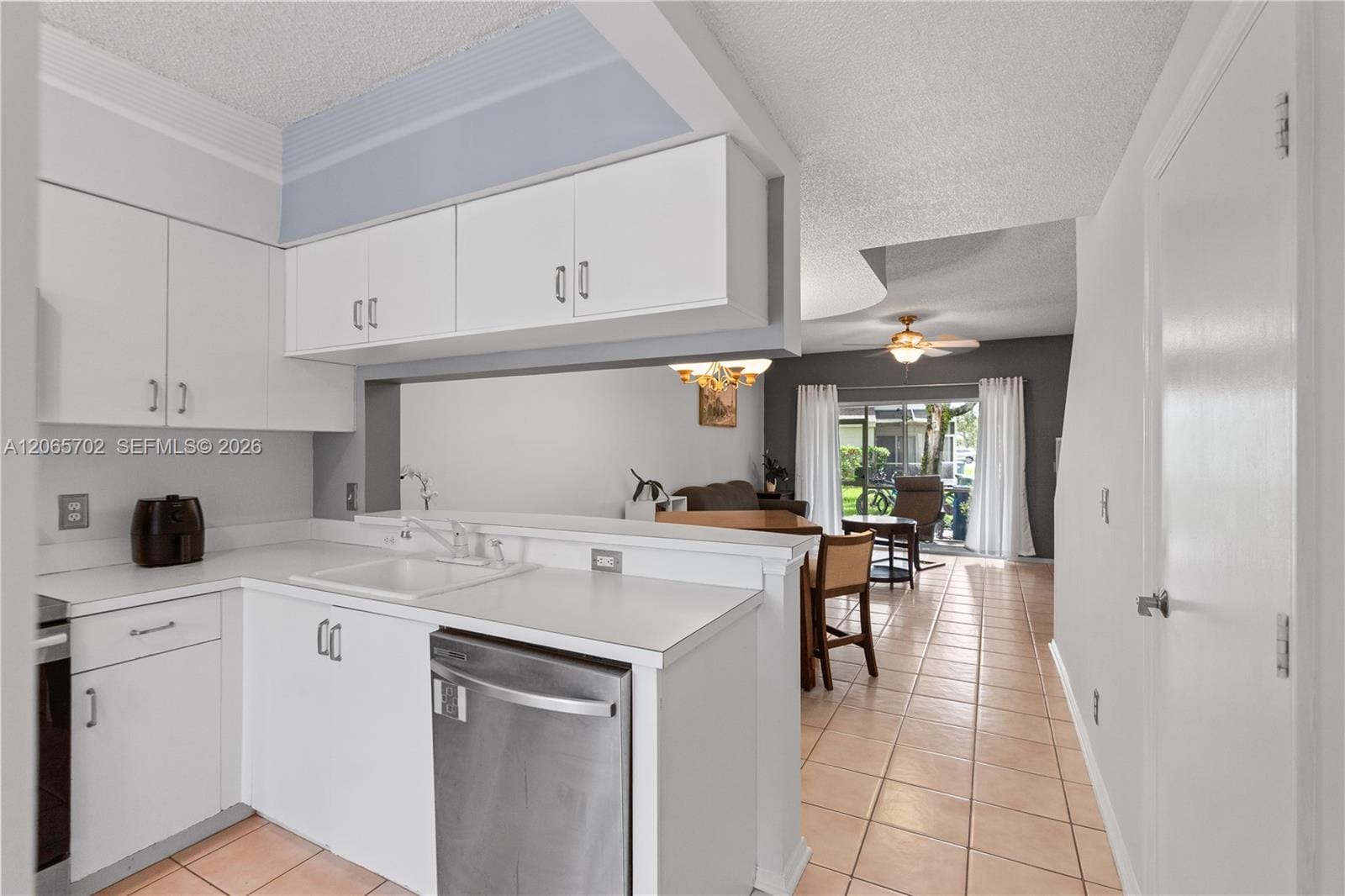 38 Truman Drive — photo 3