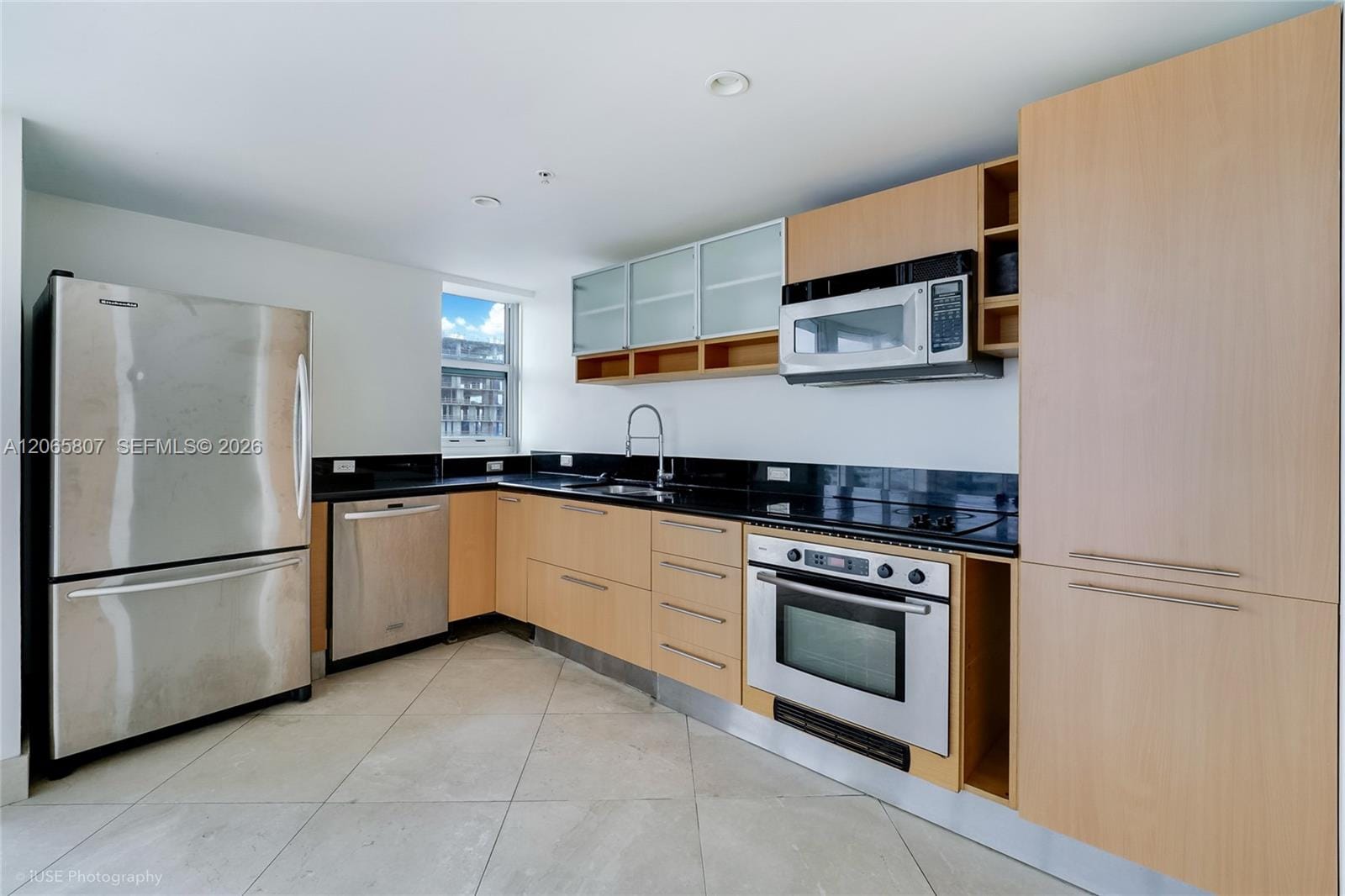 7929 West Drive 1001 — photo 2